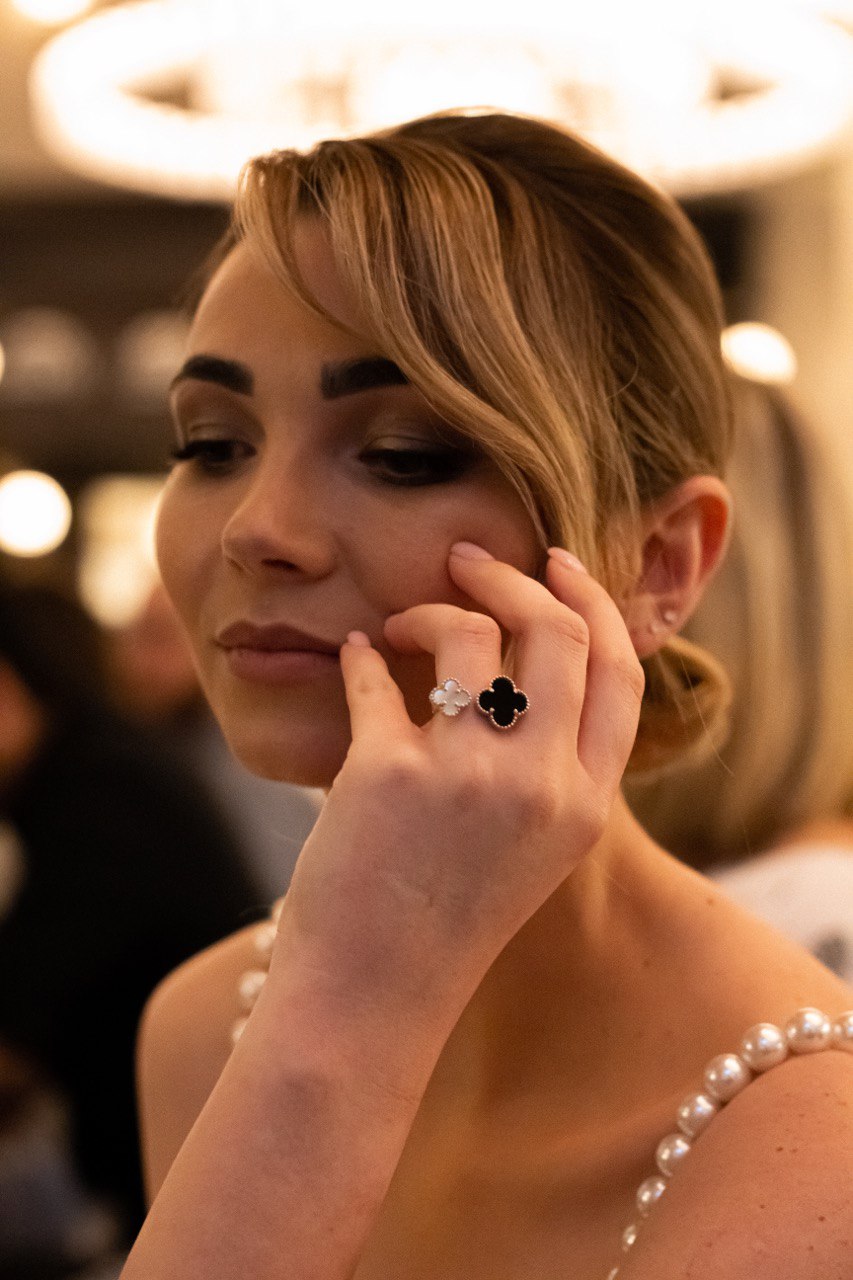 Onyx/Onyx & Pearl Double Clover Ring