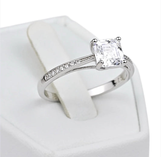 Silver Ring with Zirconia stone