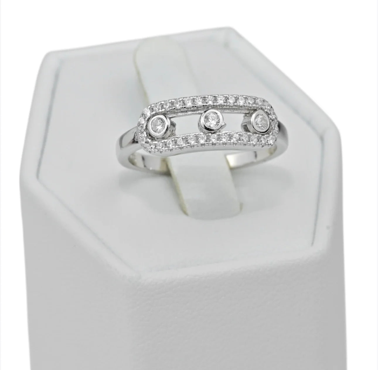Silver Set with movable stones