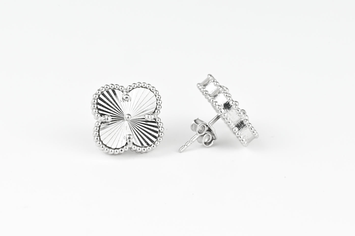 Stud clover Earrings