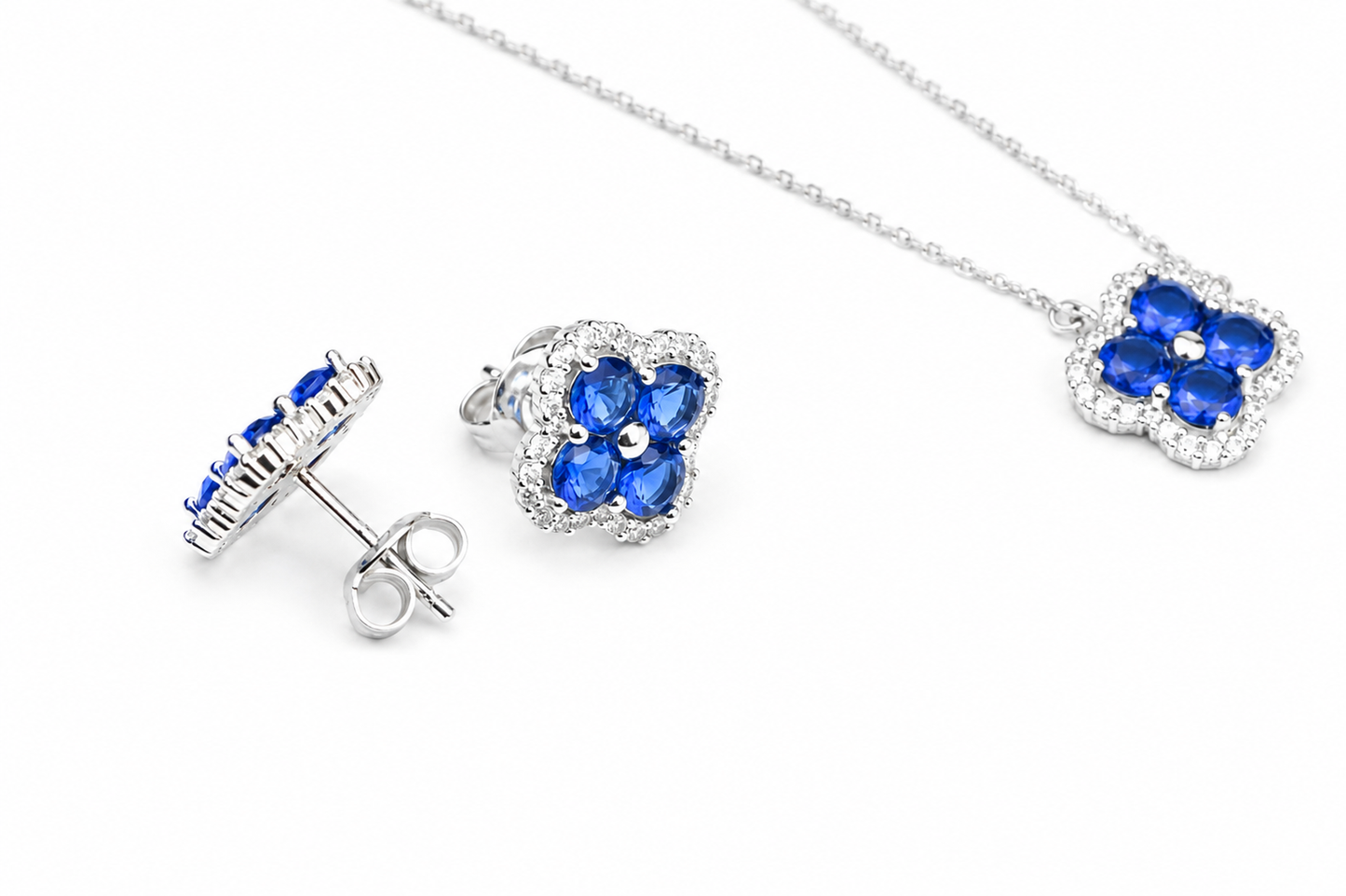 Set Blue Clover