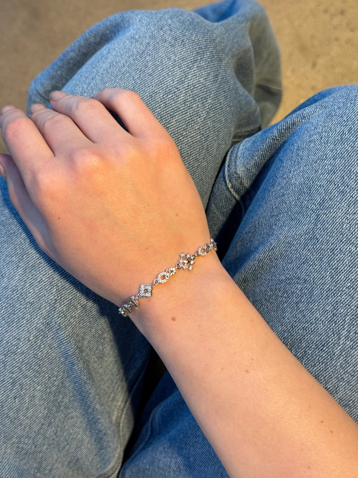 Silver Bracelet with Zirconia stones Hearts