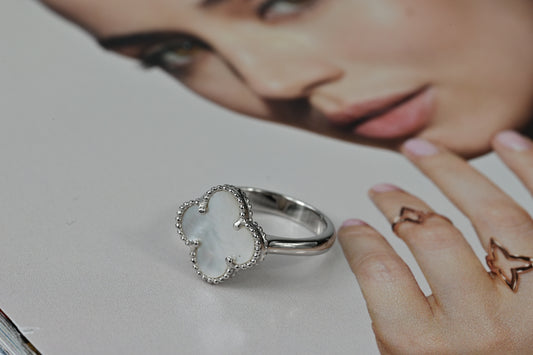 Single Mother of Pearl Clover Ring