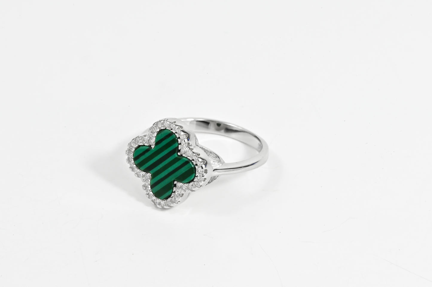 Set Malachite clover