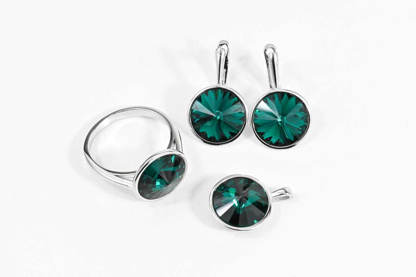 Green Set (Earrigns,Ring,Pendant)