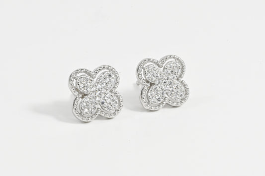 Stud Earrings clover