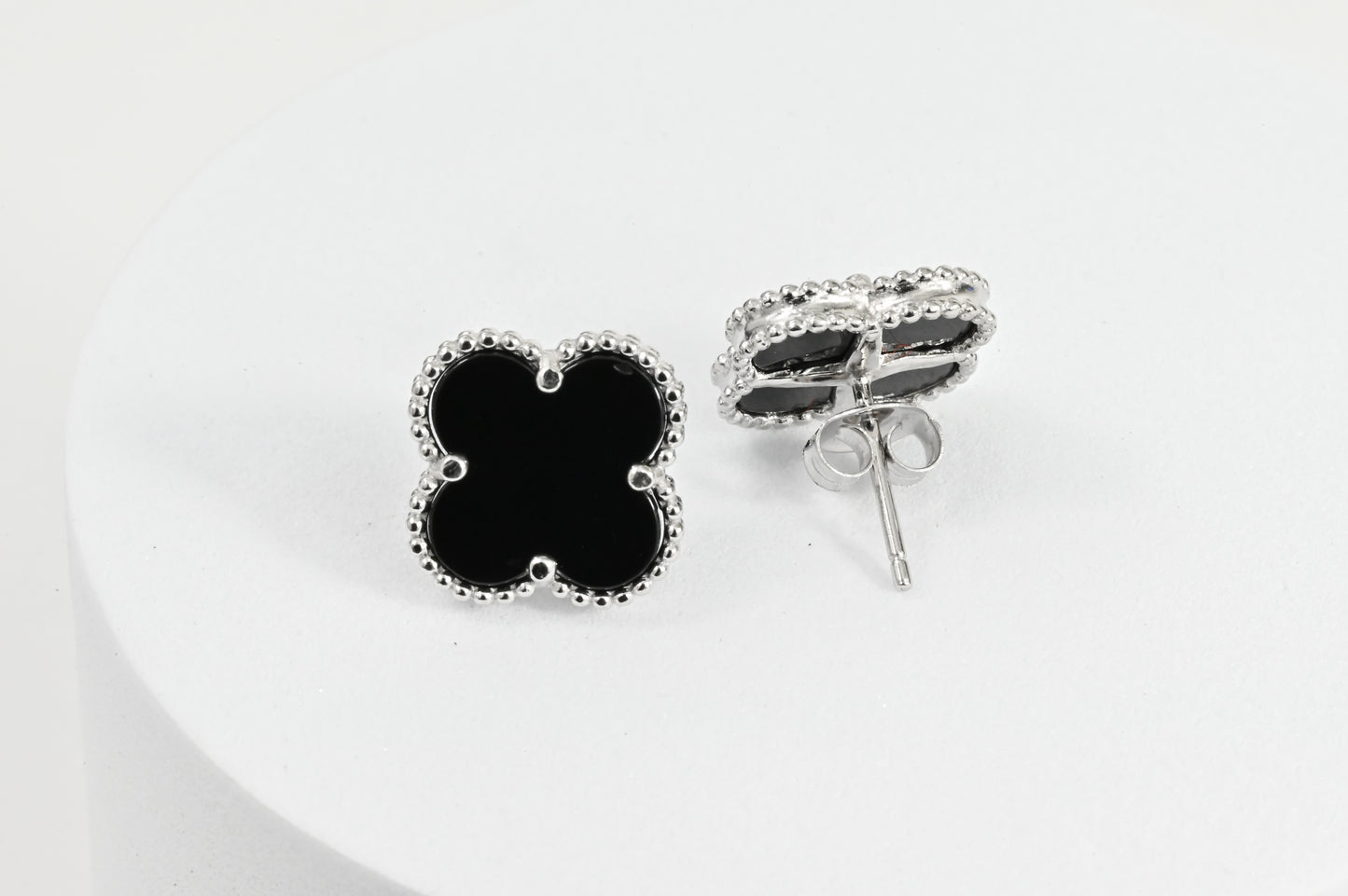 Stud Earrings Onyx