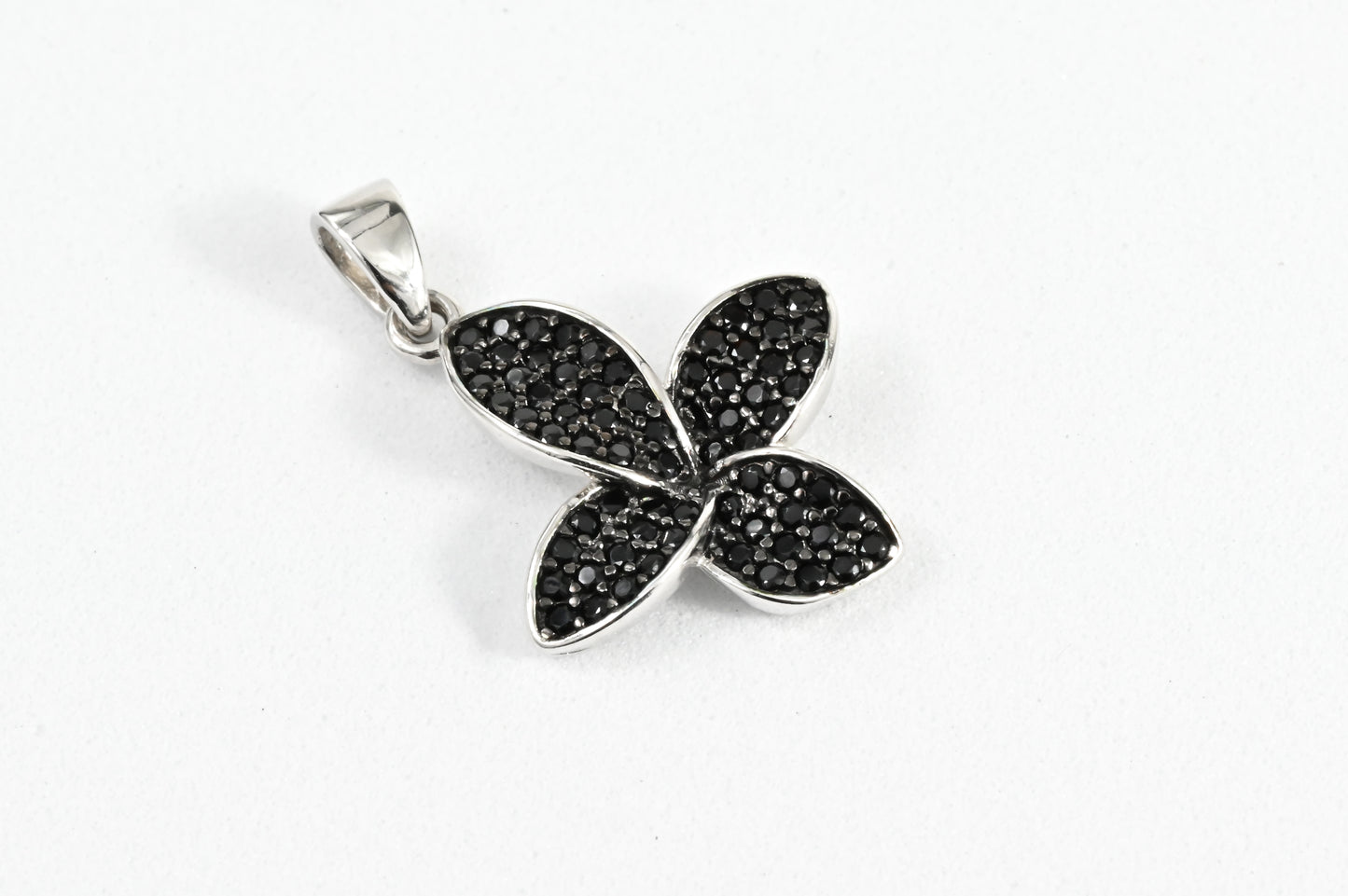 Set Black Flowers (Ring,Earrings,Pendant)