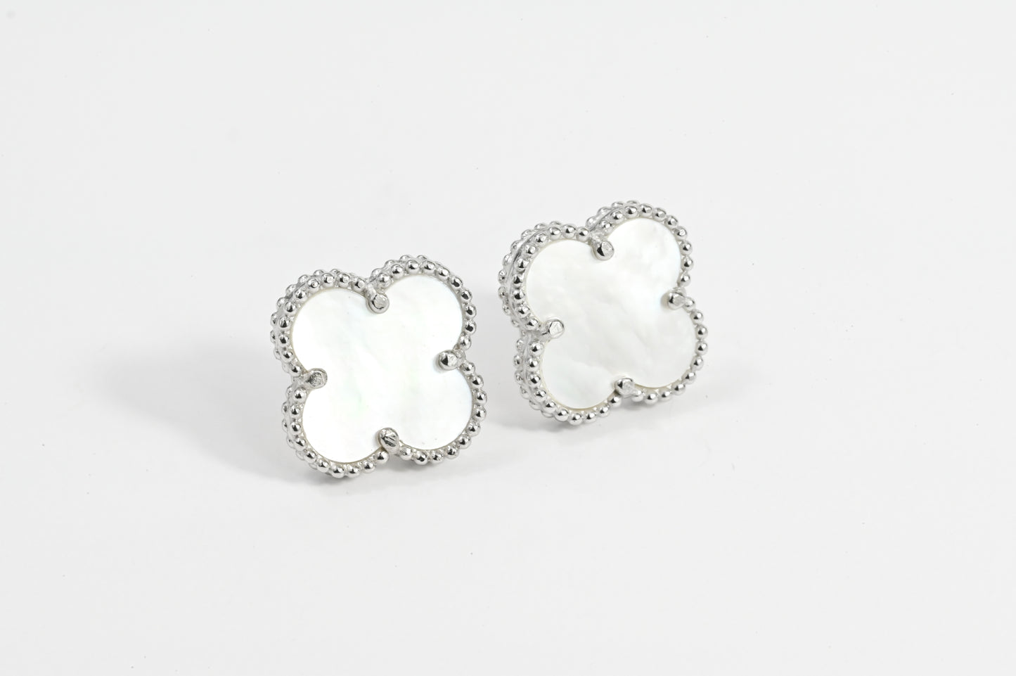 Stud Earrings Mother of Pearl