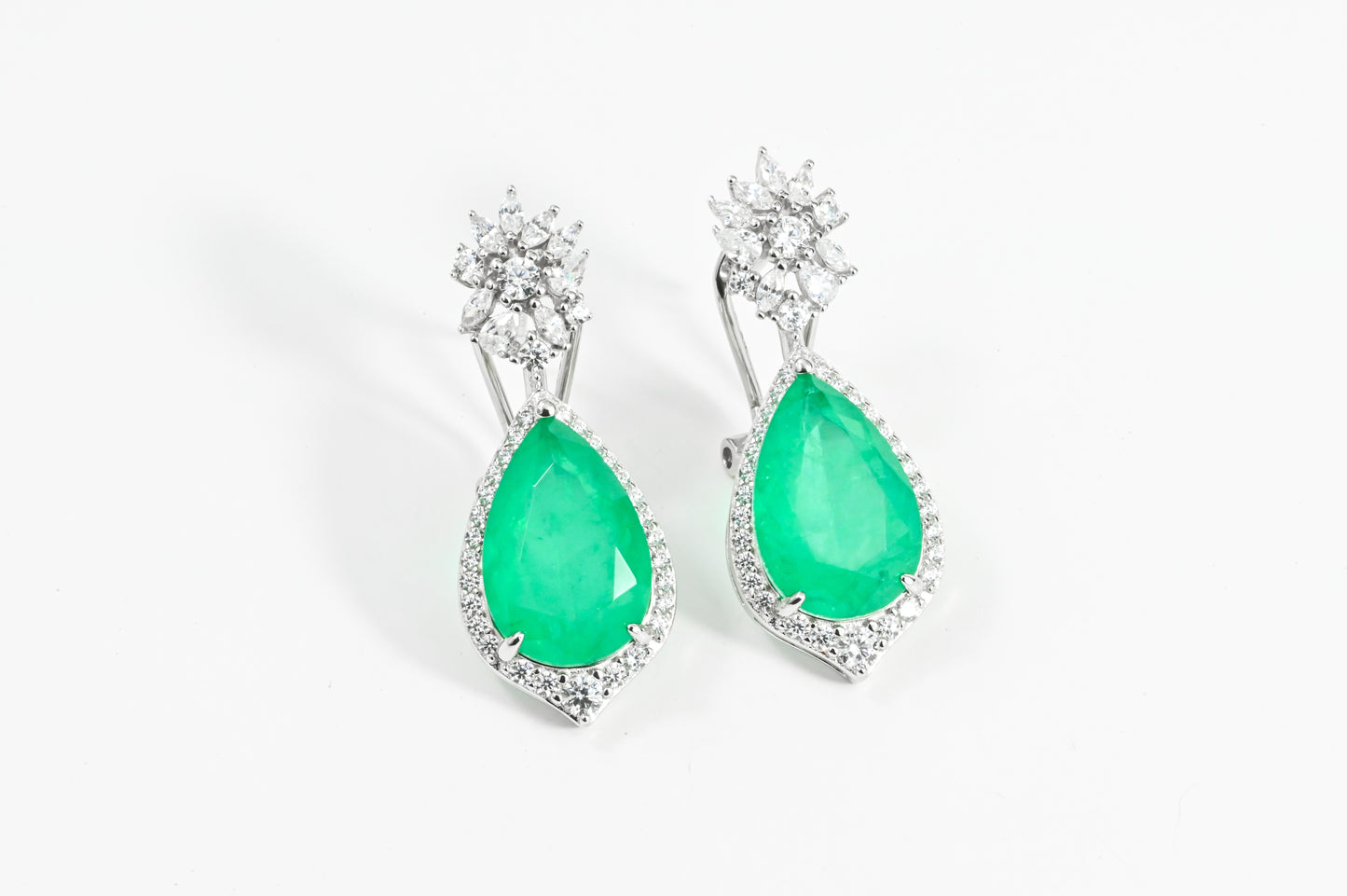 Earrings Elegant Green stone