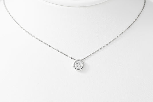 Circular Minimalistic Cubic Zirconia Pendant Necklace