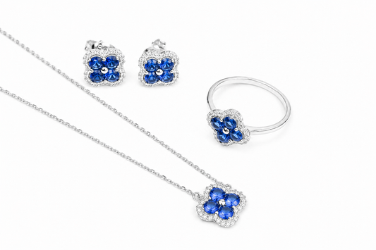 Set Blue Clover