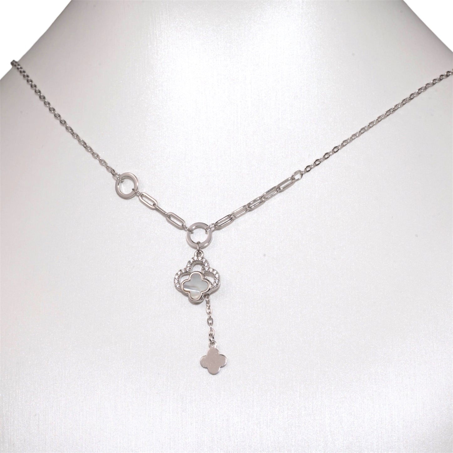 Silver Necklace Mother of Pearl clover with Zirconia stones