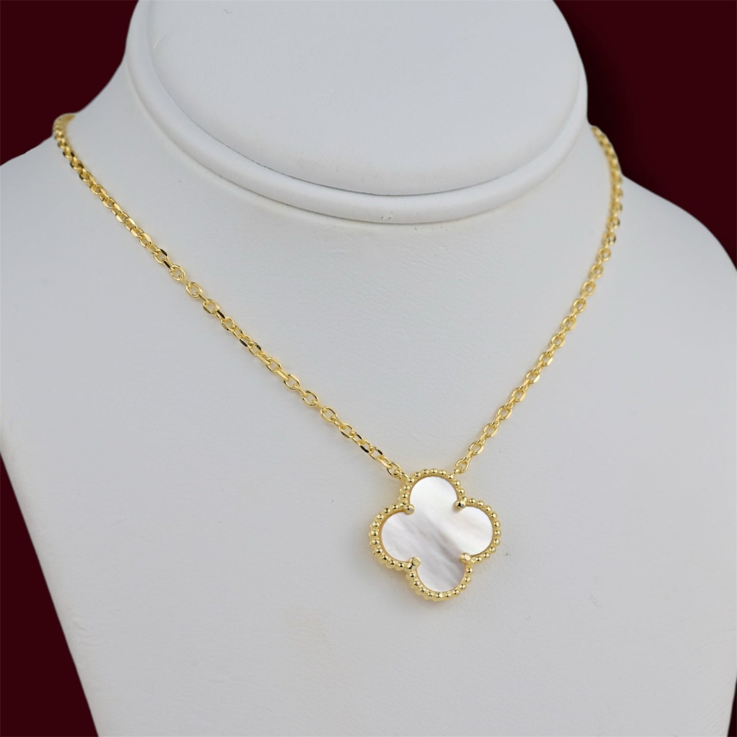 Necklace Mother of Pearl Clover Yellow Gold Plated