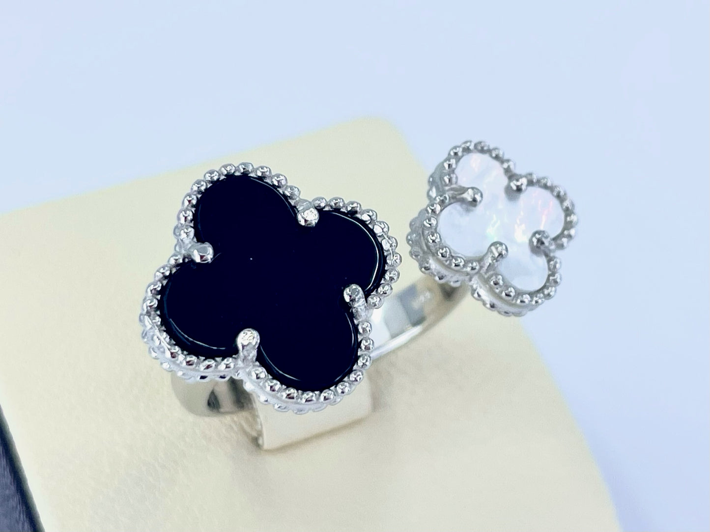 Onyx/Onyx & Pearl Double Clover Ring