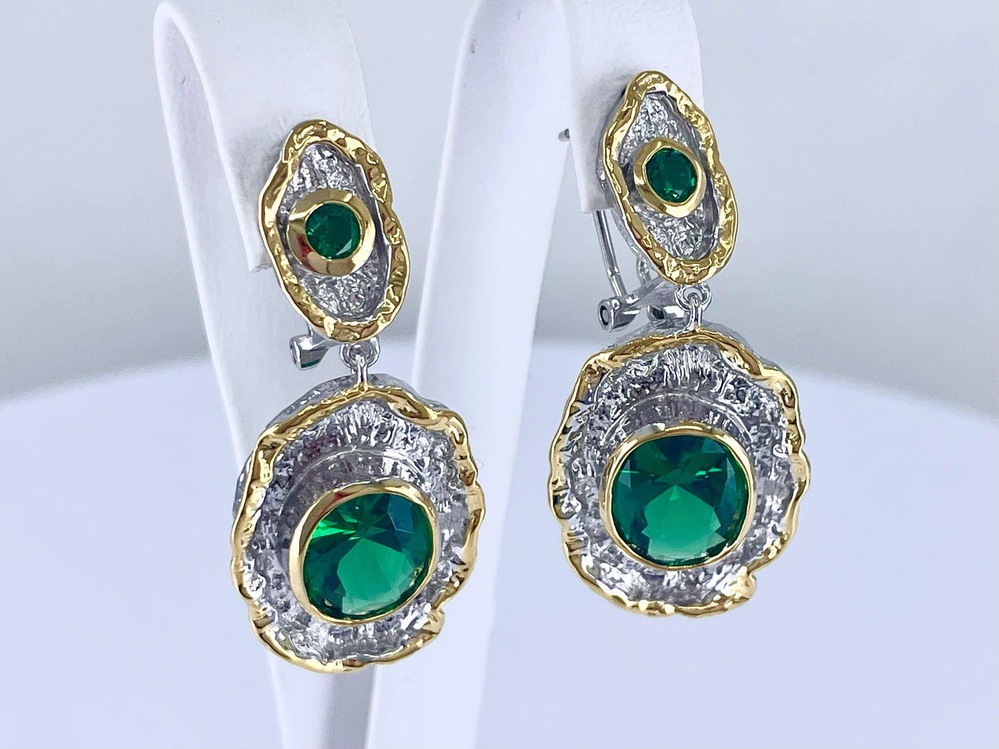 Unique Round Emerald Jewelry Set