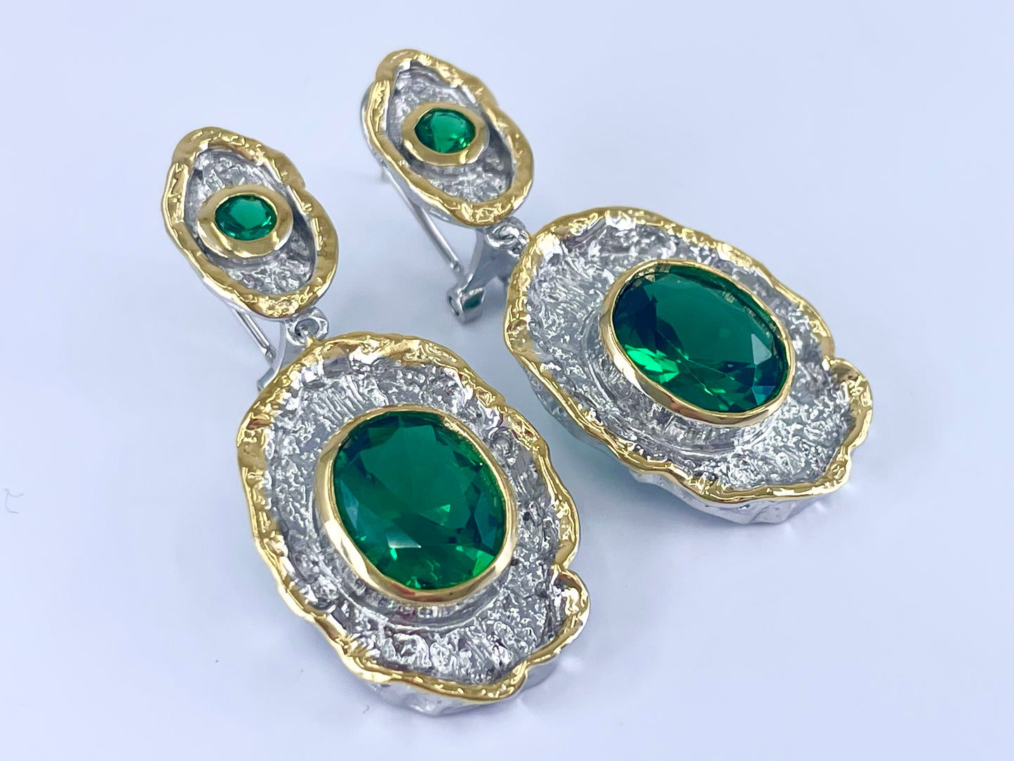 Unique Round Emerald Jewelry Set