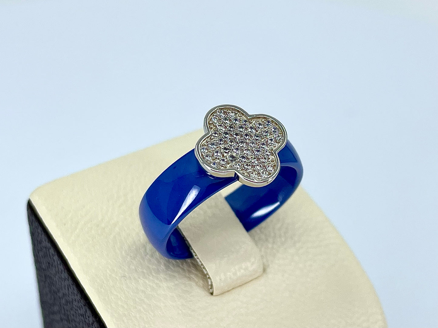 Bright Blue Clover Ceramic Ring