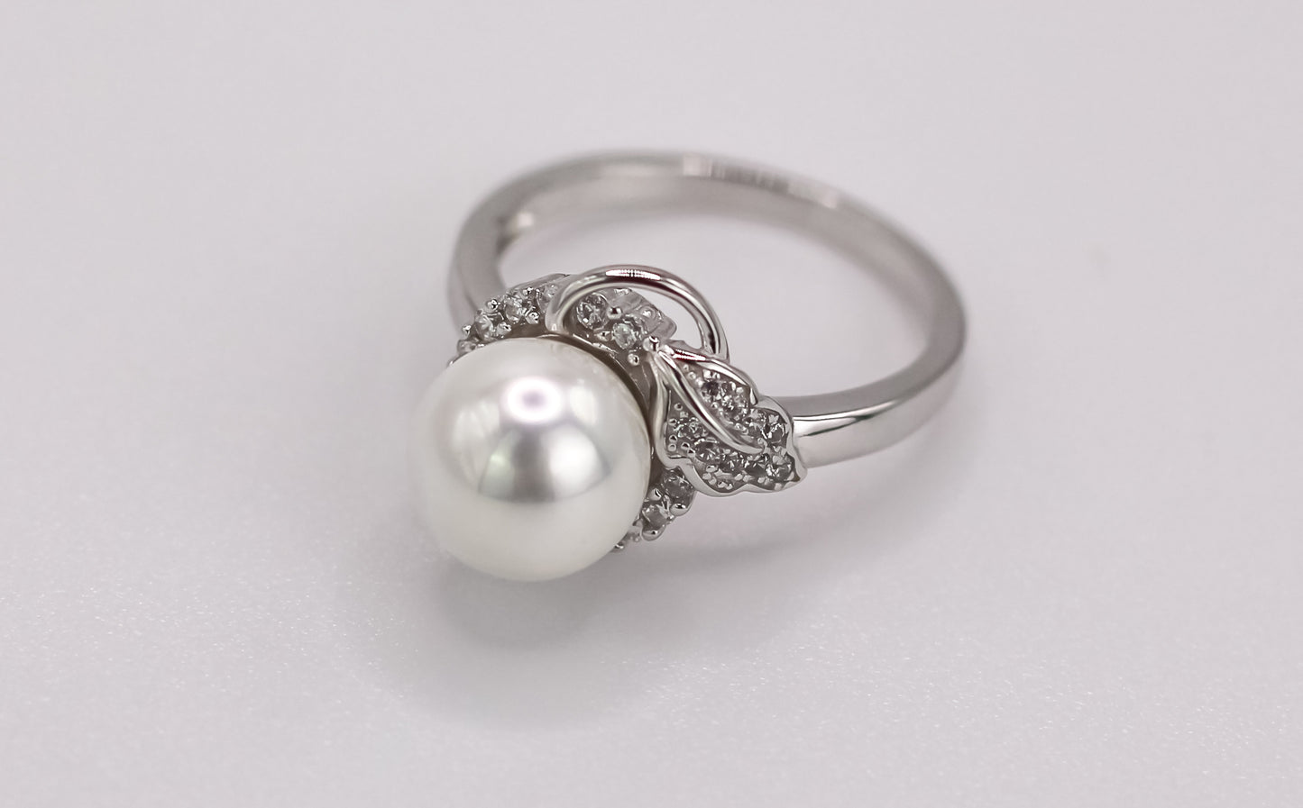 Set White Pearl with petals